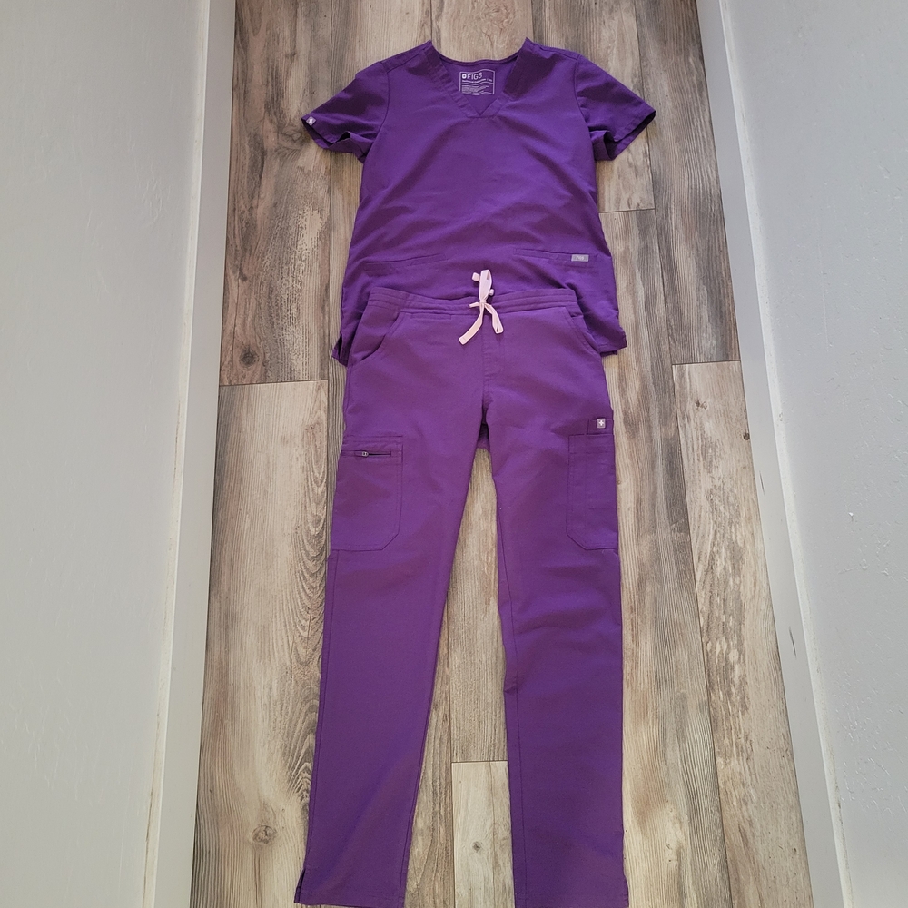 Figs Purple Women's Scrub Set
